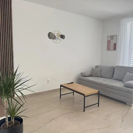Sered Ella Apartament