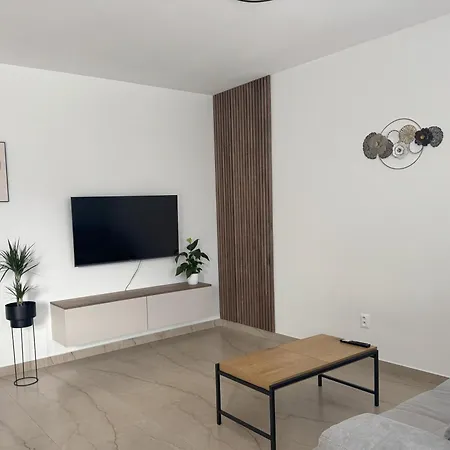 Sered Ella Apartament