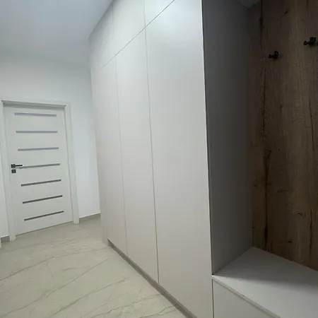 Apartmán Sered Ella *
